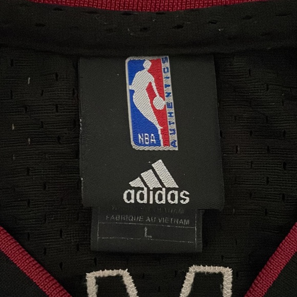 Miami Heat - Lebron James Jersey - Picture 5 of 5